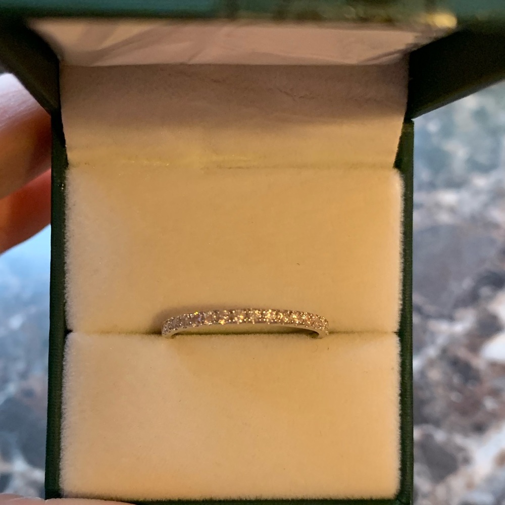 Moissanite Band 0.3cttw Silver, Rose or yellow gold - Picture 6 of 9
